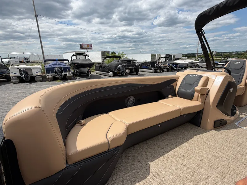 Slide: The Image of Barletta Cabrio 24 QC 2026 - 17