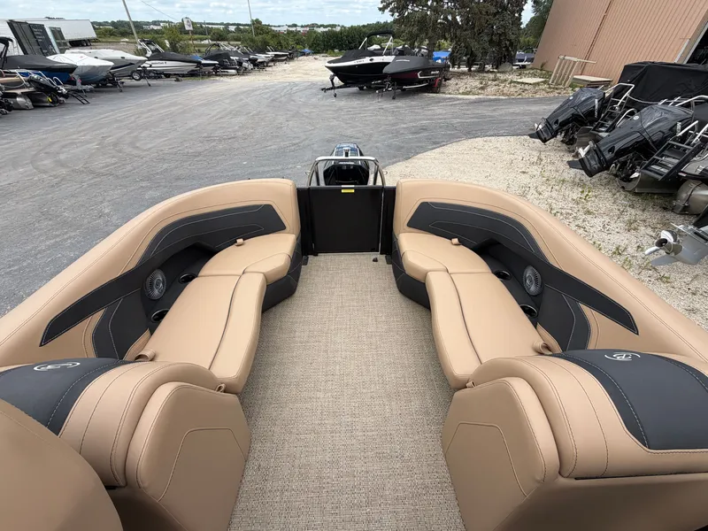 Slide: The Image of Barletta Cabrio 24 QC 2026 - 46