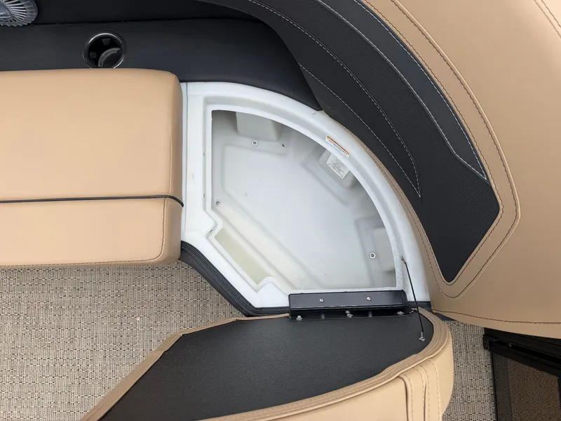 Slide: The Image of Barletta Cabrio 24 QC 2026 - 24