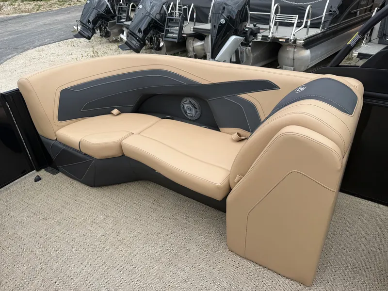 Slide: The Image of Barletta Cabrio 24 QC 2026 - 53