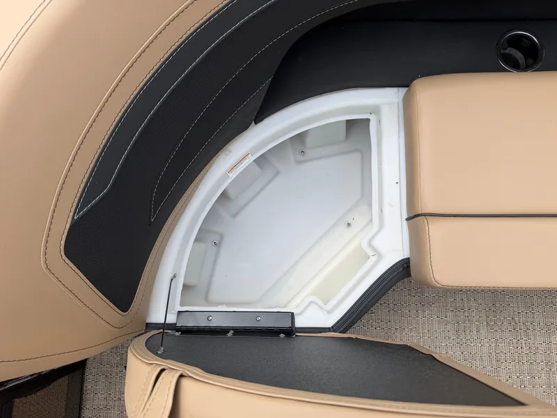 Slide: The Image of Barletta Cabrio 24 QC 2026 - 19