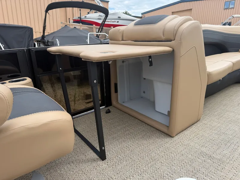 Slide: The Image of Barletta Cabrio 24 QC 2026 - 34