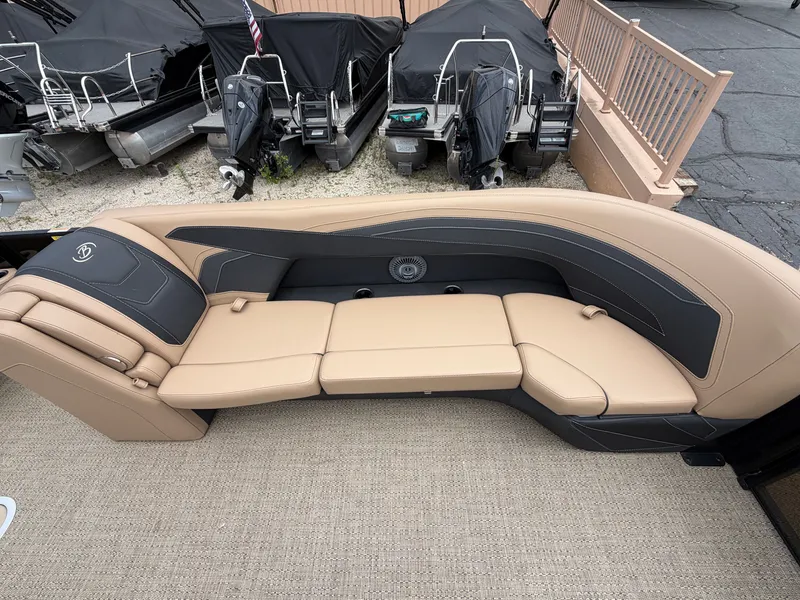 Slide: The Image of Barletta Cabrio 24 QC 2026 - 23