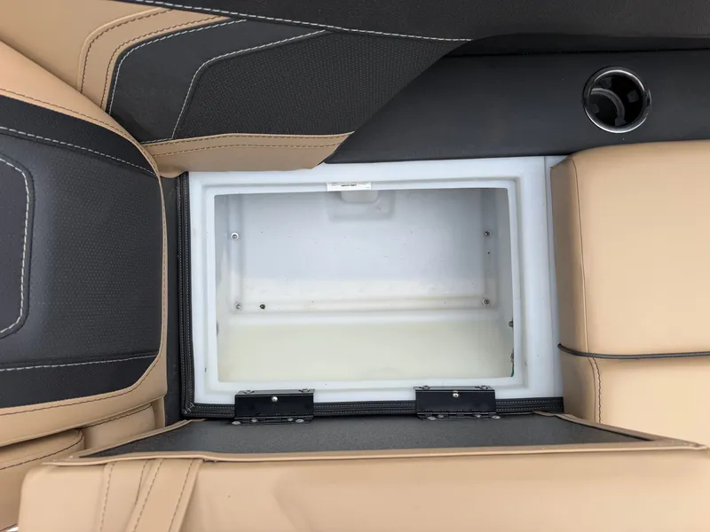Slide: The Image of Barletta Cabrio 24 QC 2026 - 26
