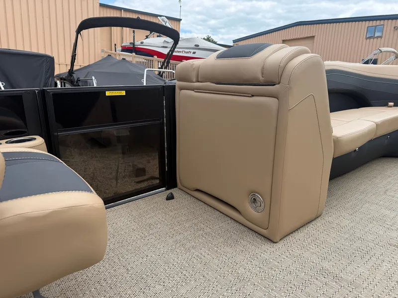 Slide: The Image of Barletta Cabrio 24 QC 2026 - 33