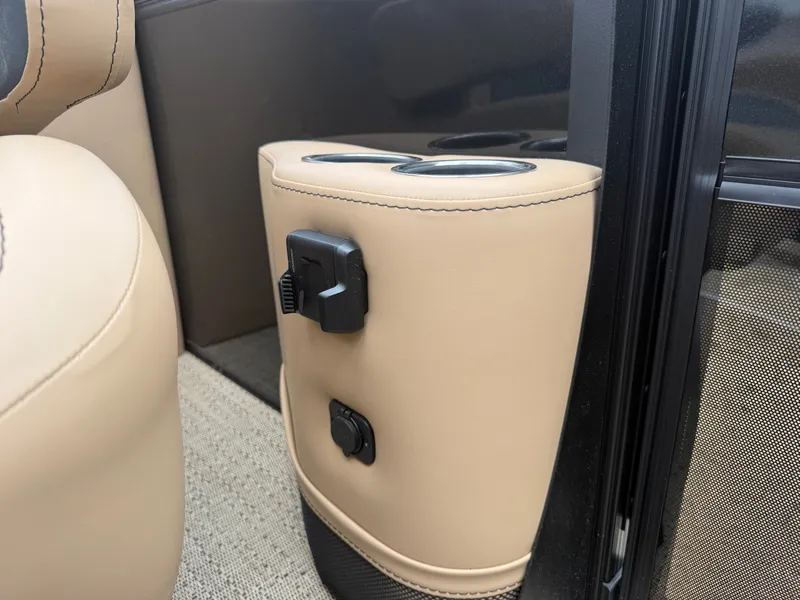 Slide: The Image of Barletta Cabrio 24 QC 2026 - 32