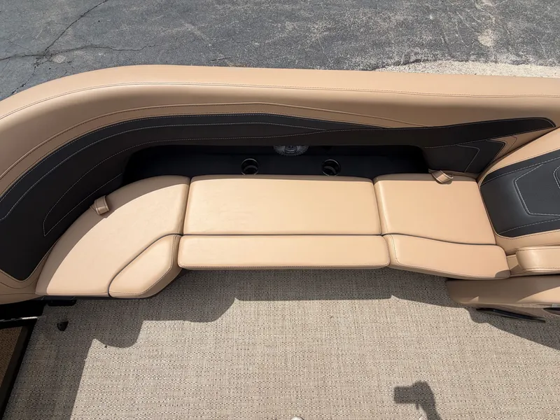 Slide: The Image of Barletta Cabrio 24 QC 2026 - 18
