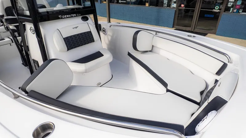 Slide: The Image of Tidewater 210 LXF 2026 - 14