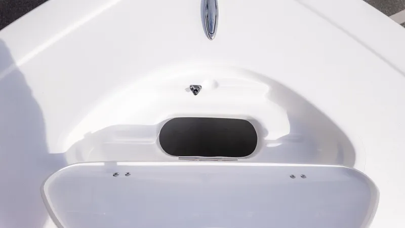 Slide: The Image of Tidewater 210 LXF 2026 - 18