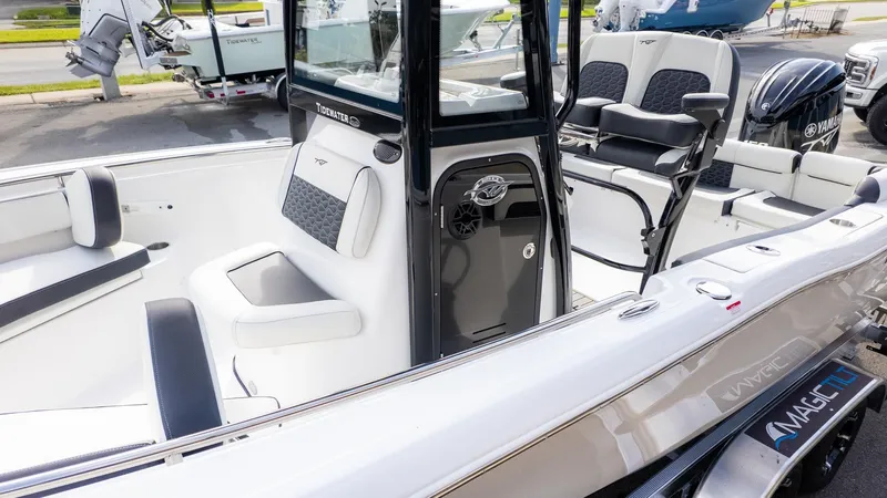 Slide: The Image of Tidewater 210 LXF 2026 - 20