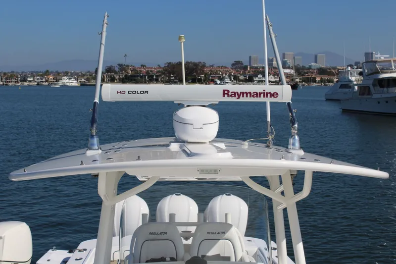 Slide: The Image of Regulator Marine 34SS 2016 - 14