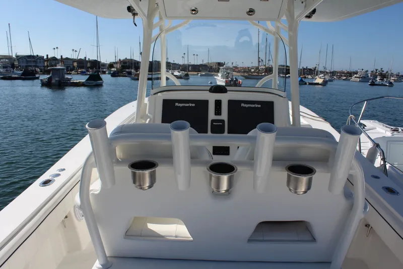 Slide: The Image of Regulator Marine 34SS 2016 - 17