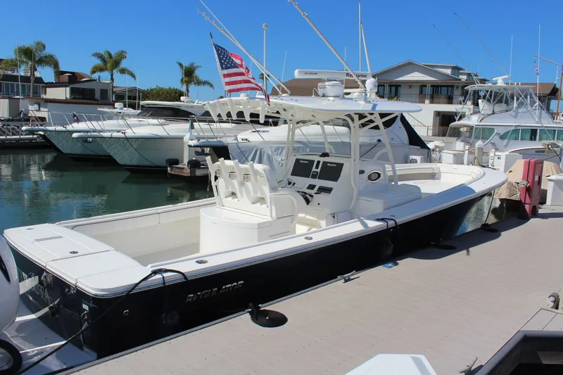 Slide: The Image of Regulator Marine 34SS 2016 - 2