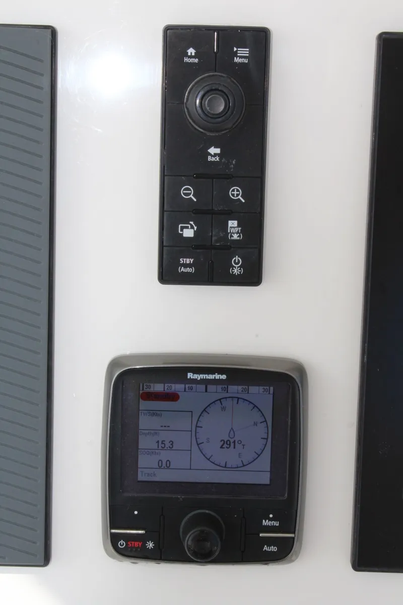 Slide: The Image of Regulator Marine 34SS 2016 - 21