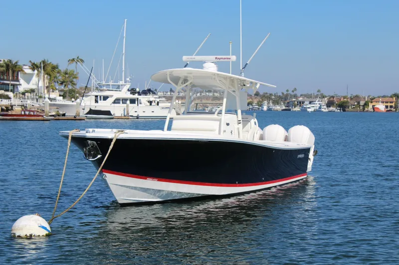 Slide: The Image of Regulator Marine 34SS 2016 - 3