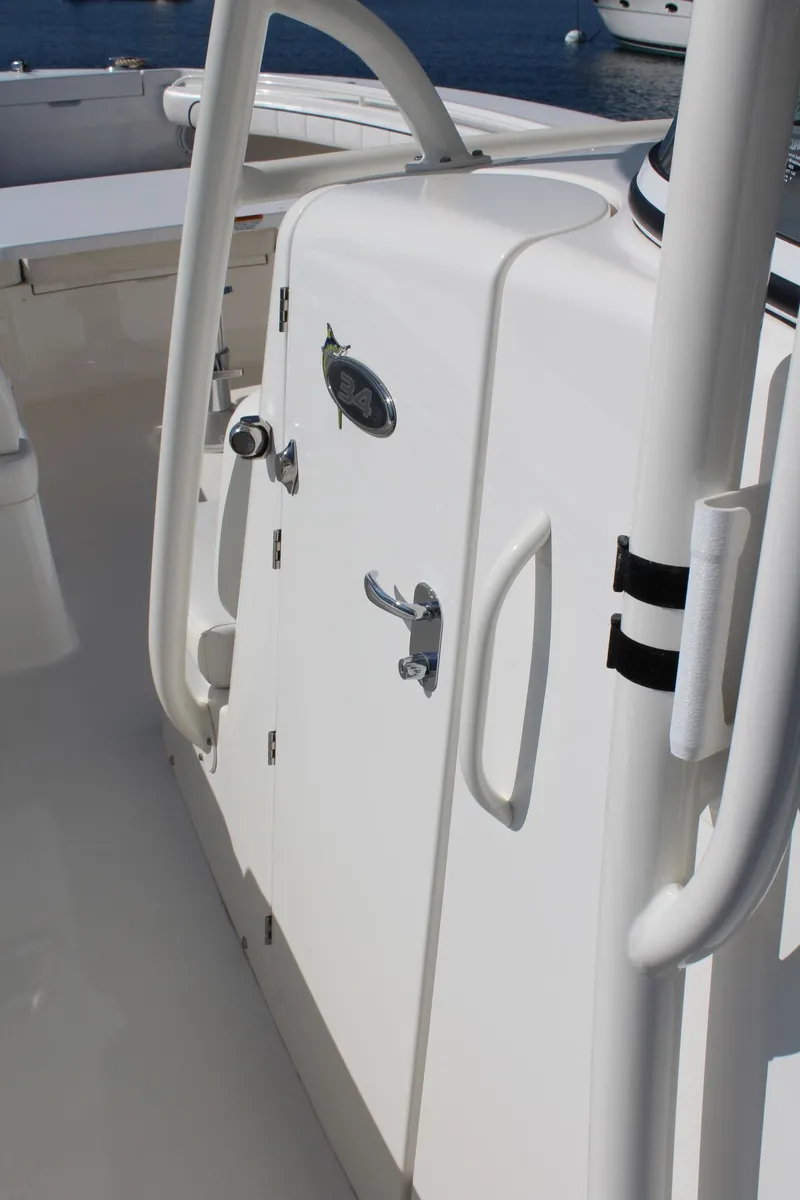 Slide: The Image of Regulator Marine 34SS 2016 - 37