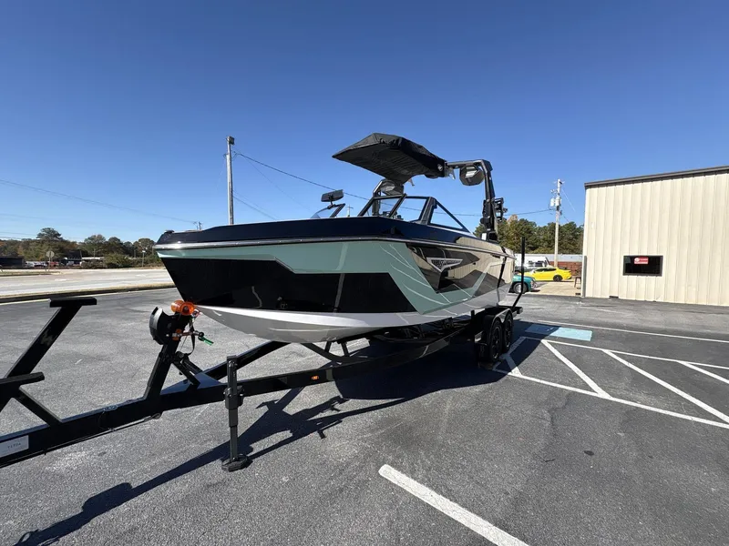 Slide: The Image of Nautique Super Air Nautique S21 2026 - 4