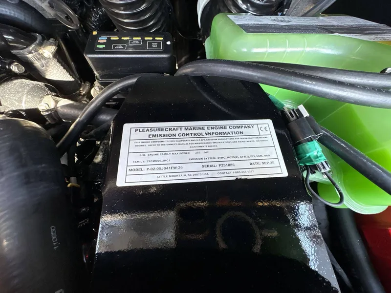 Slide: The Image of Nautique Super Air Nautique S21 2026 - 9