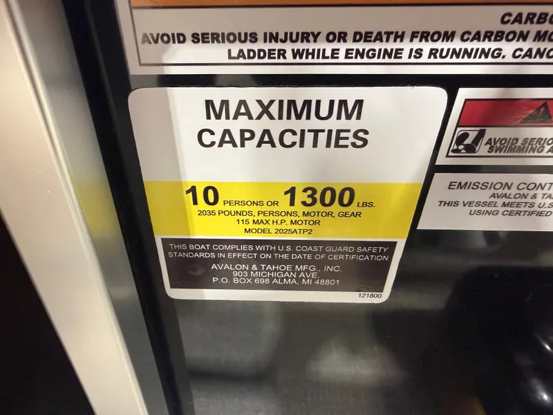 Slide: The Image of Tahoe Sport 1985 Cruise Rear Bench (CRB) & Honda 4-Stroke EFI 2026 - 15