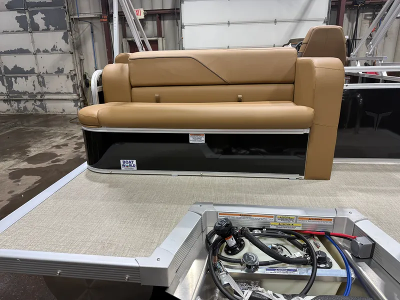 Slide: The Image of Tahoe Sport 1985 Cruise Rear Bench (CRB) & Honda 4-Stroke EFI 2026 - 38