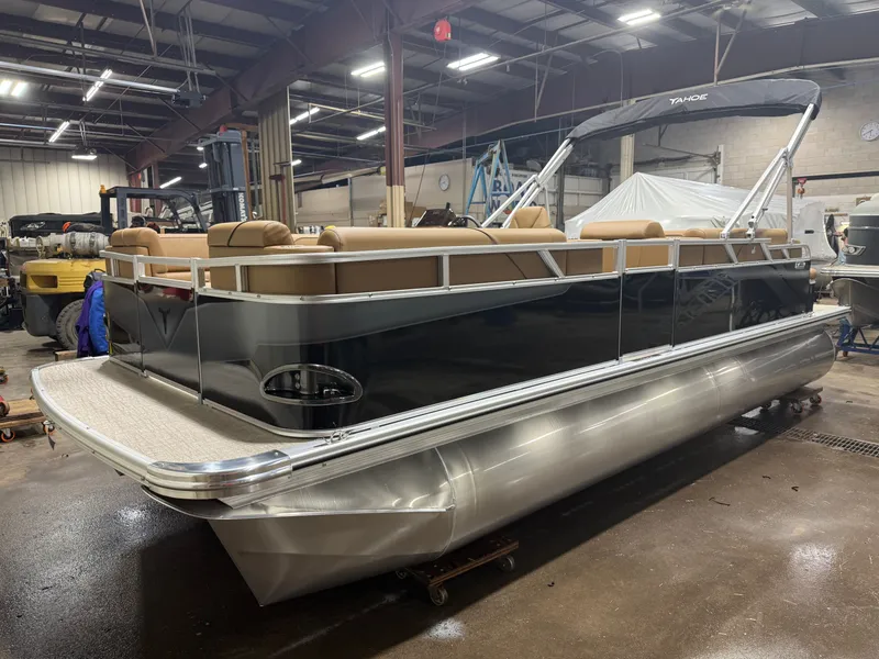 Slide: The Image of Tahoe Sport 100HP CRB 2180 Cruise Rear Bench 2026 - 33