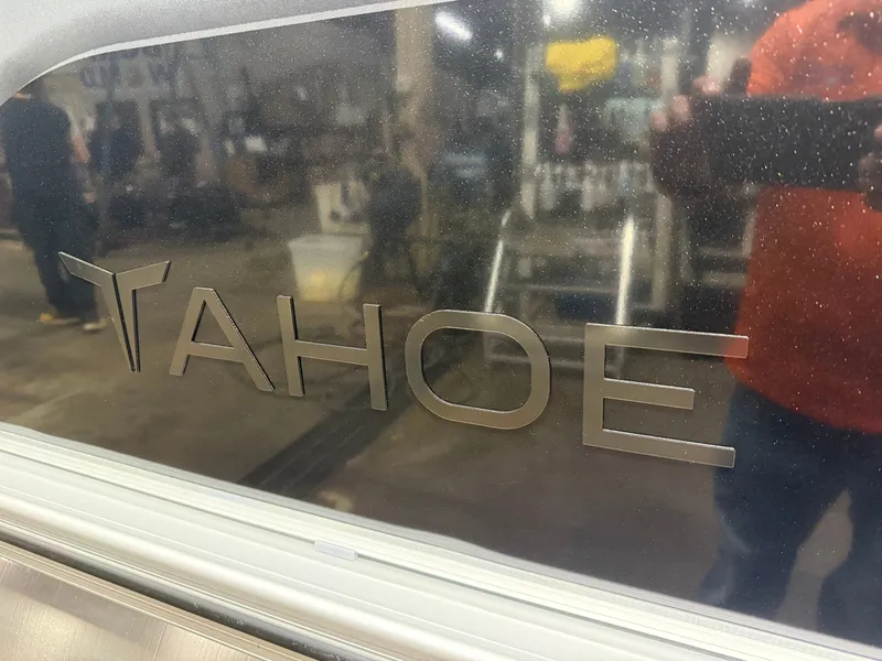 Slide: The Image of Tahoe Sport 100HP CRB 2180 Cruise Rear Bench 2026 - 41