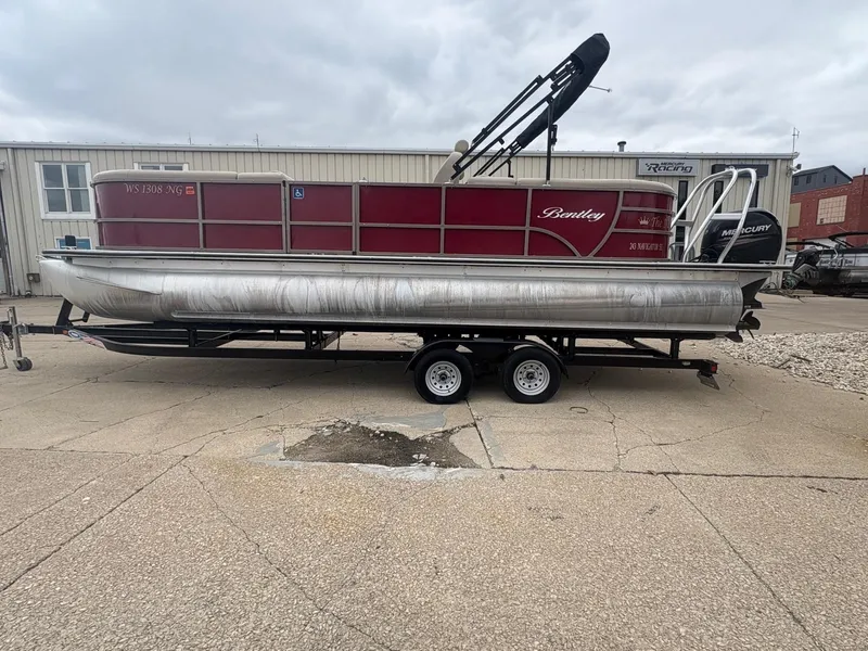 Slide: The Image of Bentley Bentley 243 Cruise (3/4 Tube) 2020 - 20