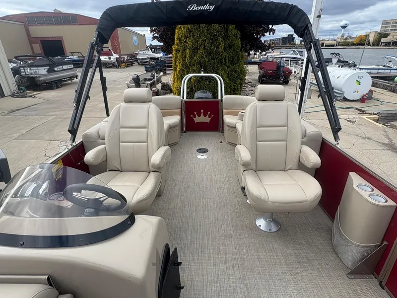 Slide: The Image of Bentley Bentley 243 Cruise (3/4 Tube) 2020 - 6