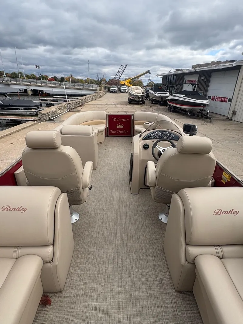 Slide: The Image of Bentley Bentley 243 Cruise (3/4 Tube) 2020 - 8