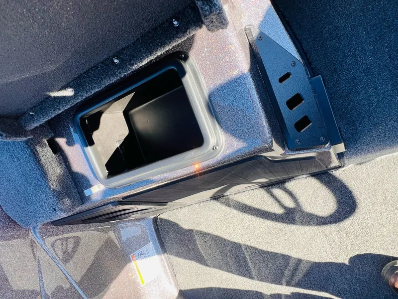 Slide: The Image of Skeeter ZX200 2026 - 10