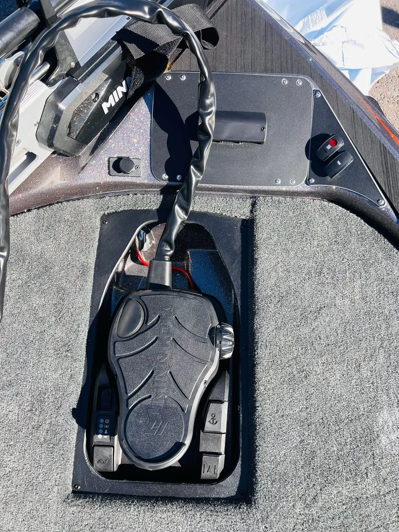 Slide: The Image of Skeeter ZX200 2026 - 22