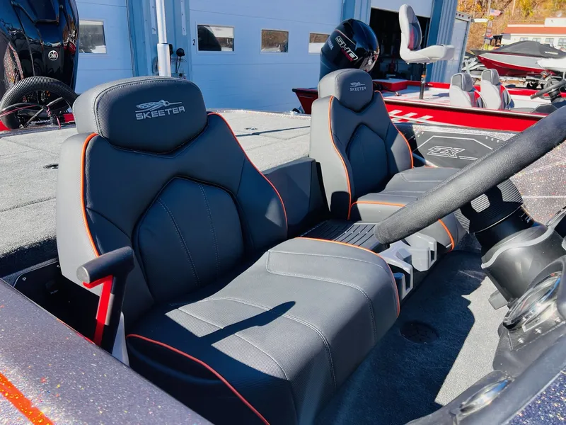 Slide: The Image of Skeeter ZX200 2026 - 24