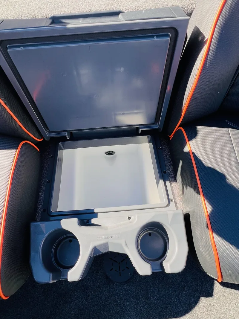 Slide: The Image of Skeeter ZX200 2026 - 30