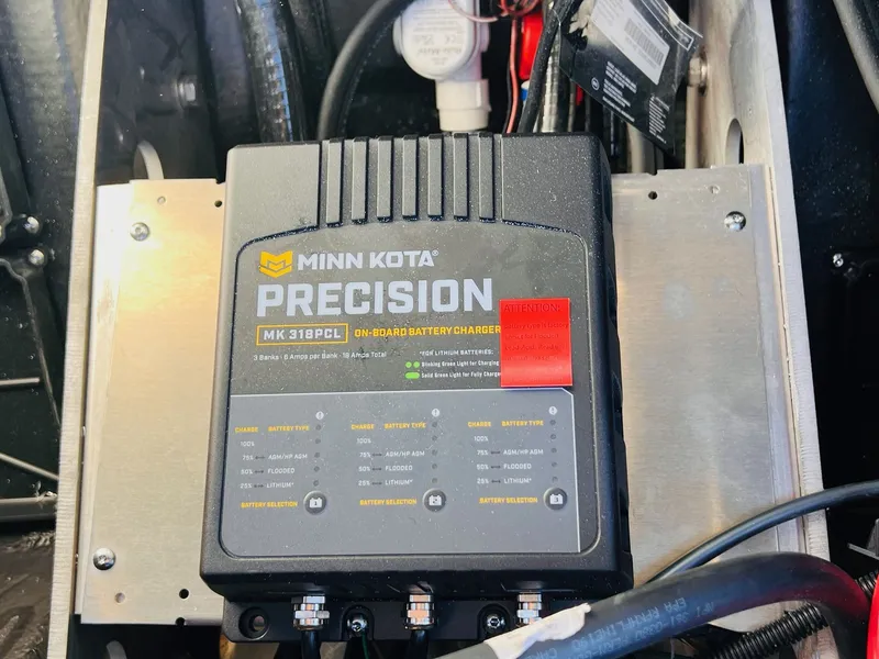 Slide: The Image of Skeeter ZX200 2026 - 31