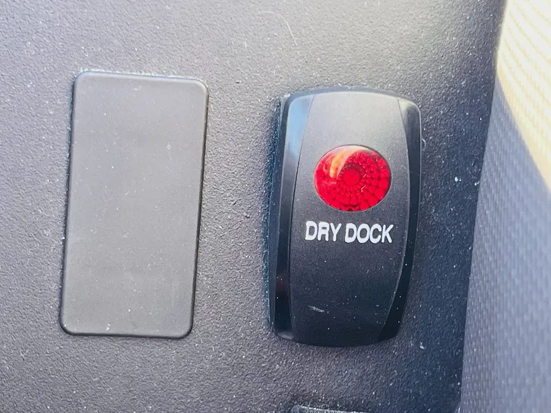 Slide: The Image of Skeeter ZX200 2026 - 32