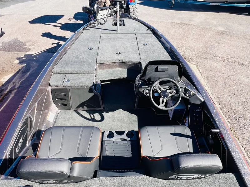 Slide: The Image of Skeeter ZX200 2026 - 35