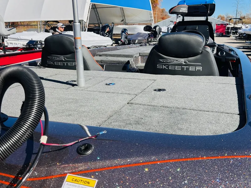 Slide: The Image of Skeeter ZX200 2026 - 5