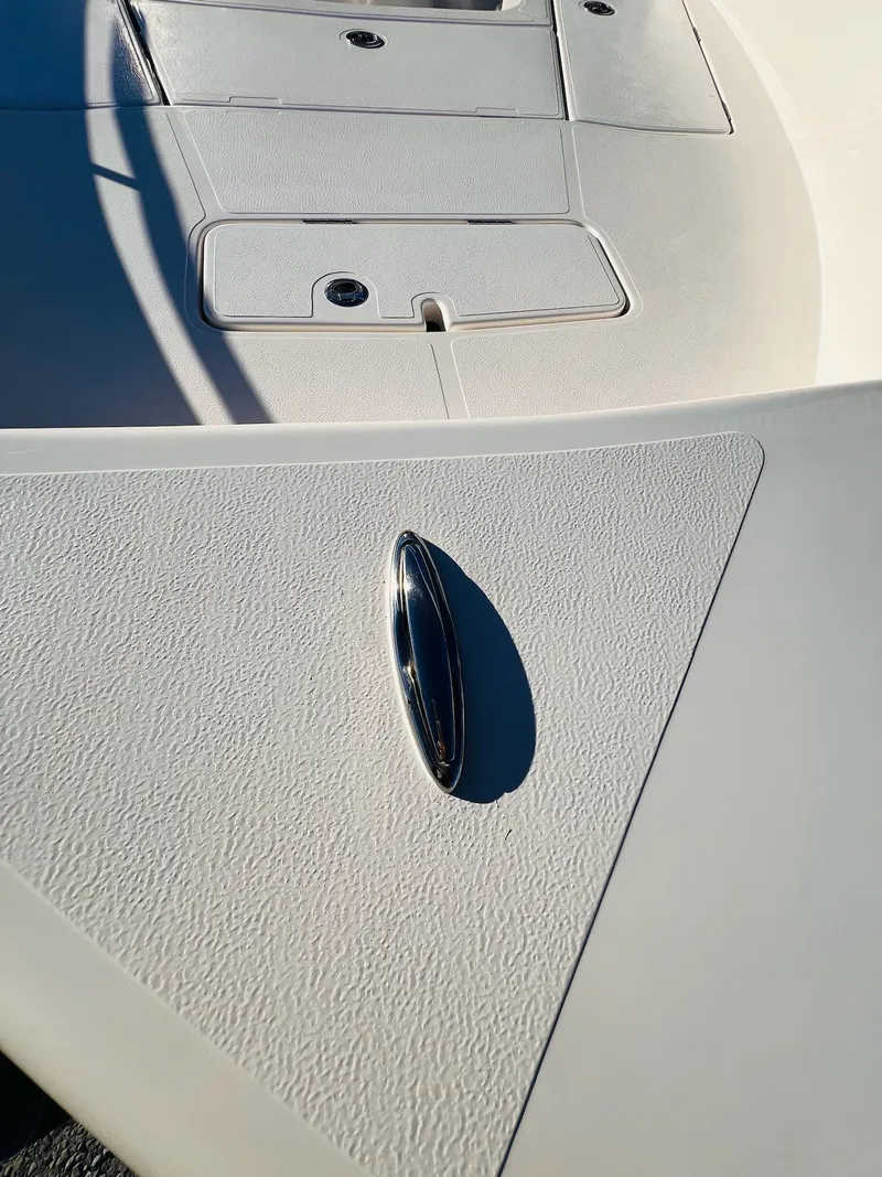 Slide: The Image of Skeeter SX2350 2026 - 39