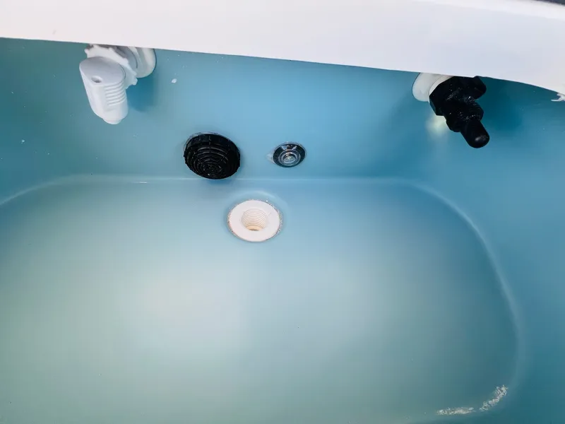 Slide: The Image of Skeeter SX2350 2026 - 7