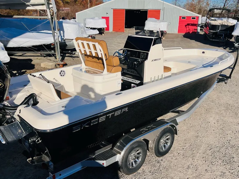 Slide: The Image of Skeeter SX2350 2026 - 8