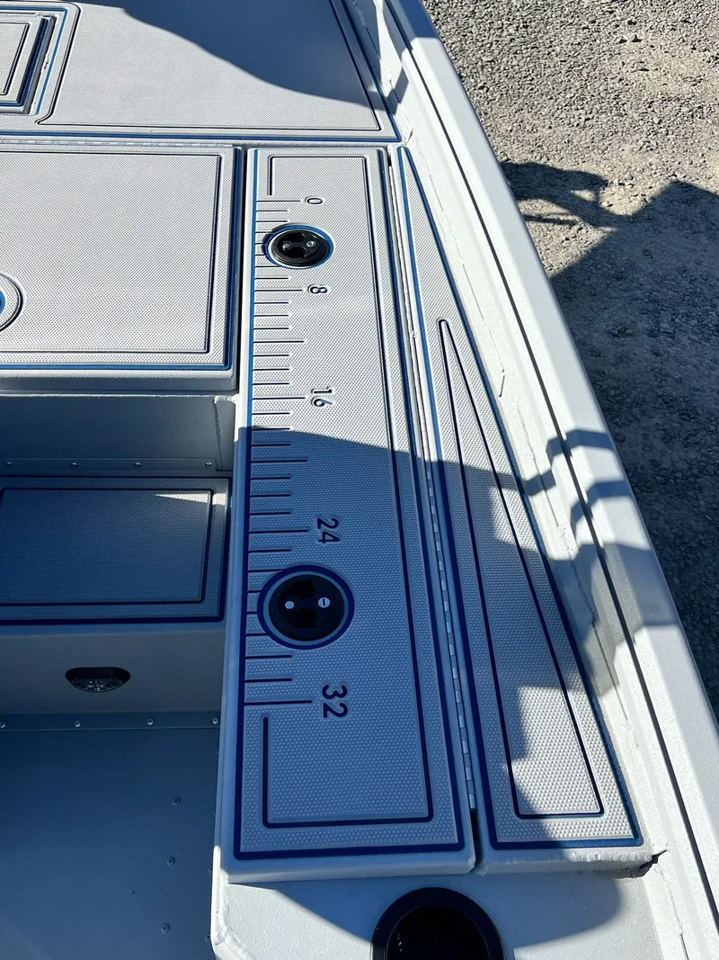 Slide: The Image of G3 Gator Tough 20CCJ DLX 2026 - 9