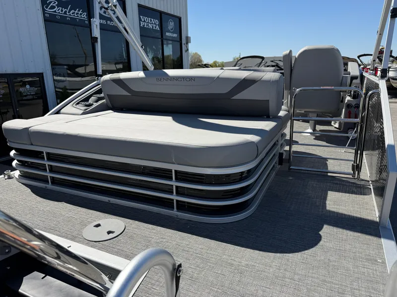 Slide: The Image of Bennington SX22 2024 - 11