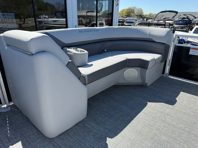 Slide: The Image of Bennington SX22 2024 - 20