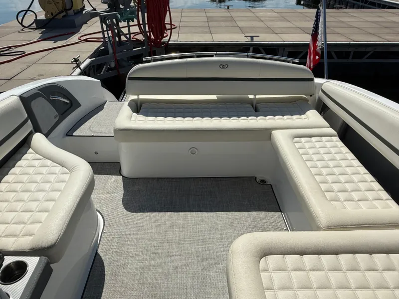 Slide: The Image of Cobalt R7 Surf 2020 - 10