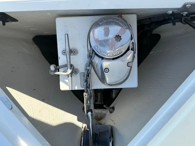 Slide: The Image of Cobalt R7 Surf 2020 - 33