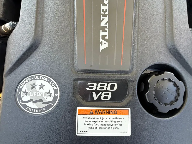 Slide: The Image of Cobalt R7 Surf 2020 - 39