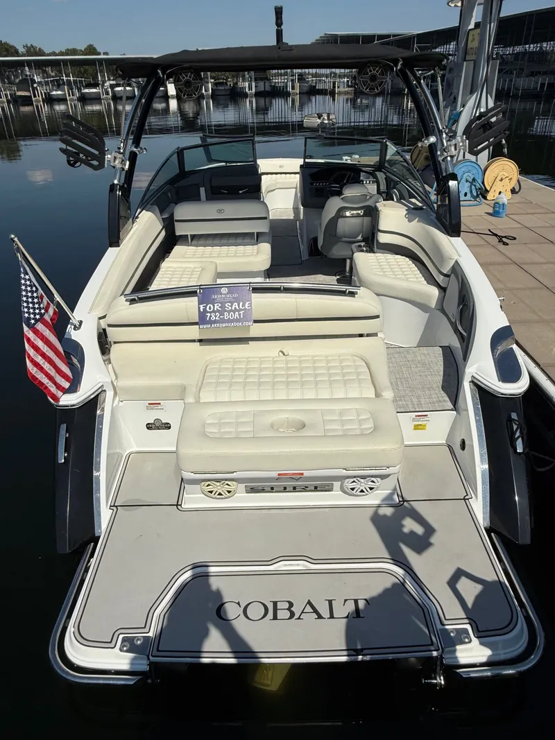 Slide: The Image of Cobalt R7 Surf 2020 - 4