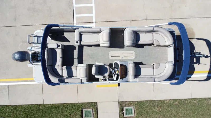 Slide: The Image of Avalon CAT EL 2385T 2018 - 19