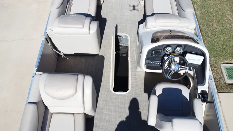 Slide: The Image of Avalon CAT EL 2385T 2018 - 32