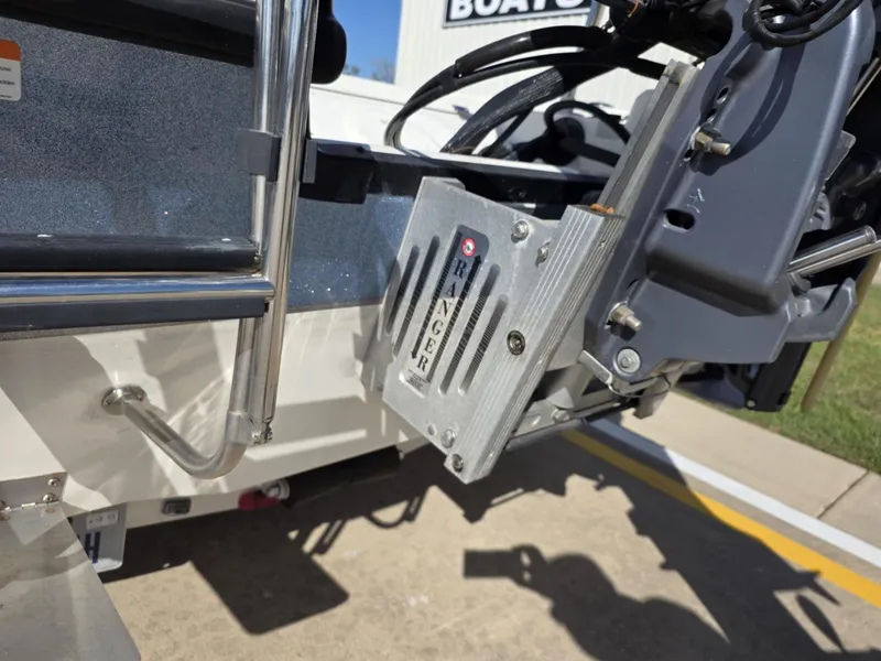 Slide: The Image of Ranger Boats 2200 Bay 2007 - 14